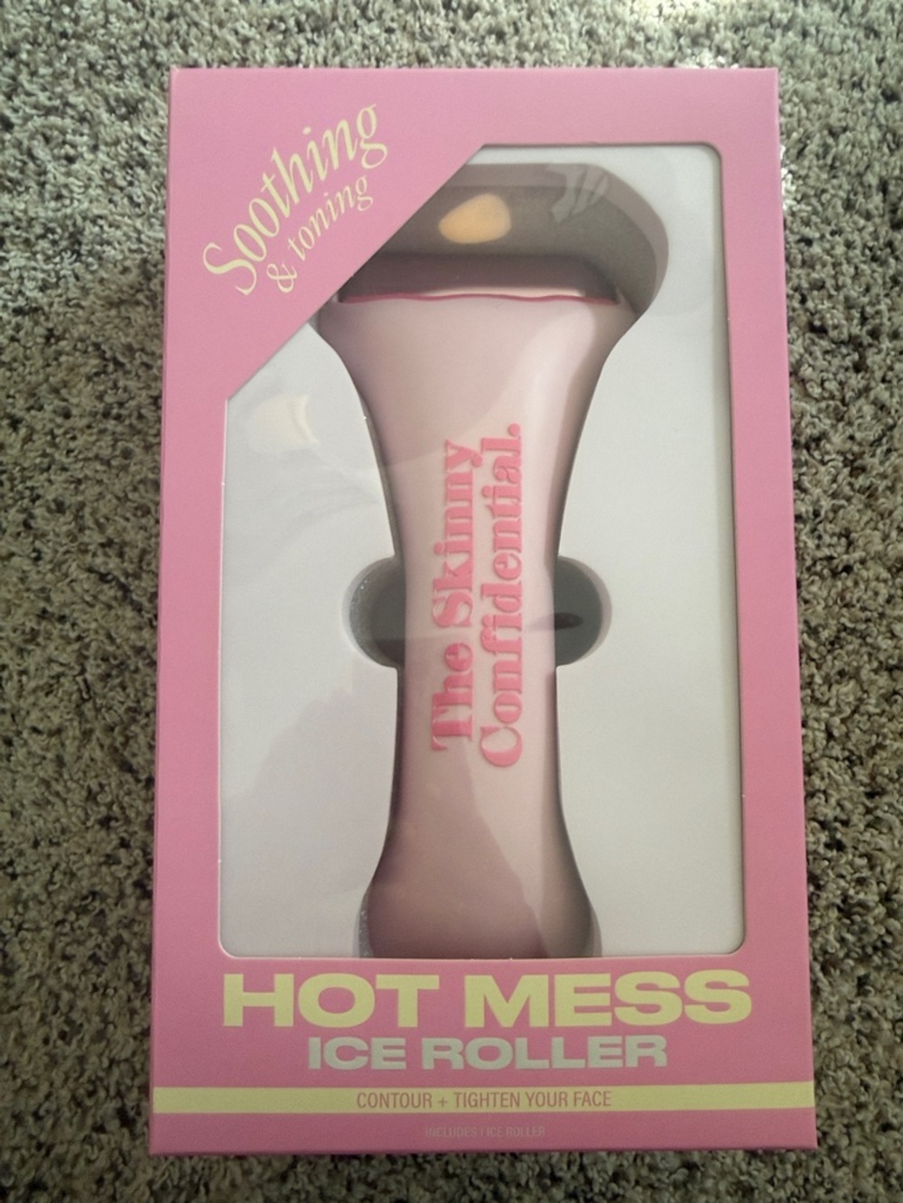 The Skinny Confidential - Hot Mess Ice Roller - Pink - New in Box